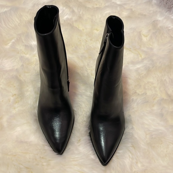 Schutz booties - Picture 5 of 7